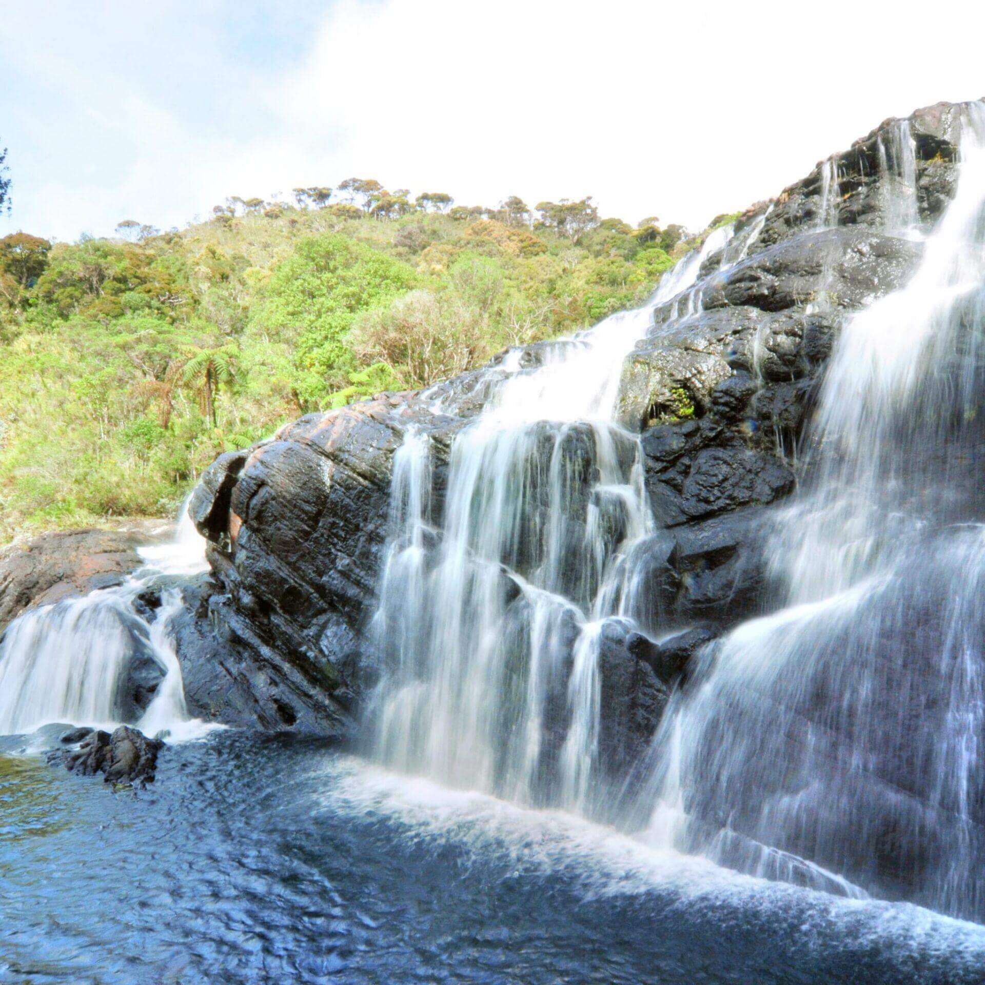 Visit Bopath Ella Waterfall (Optional Stop) 