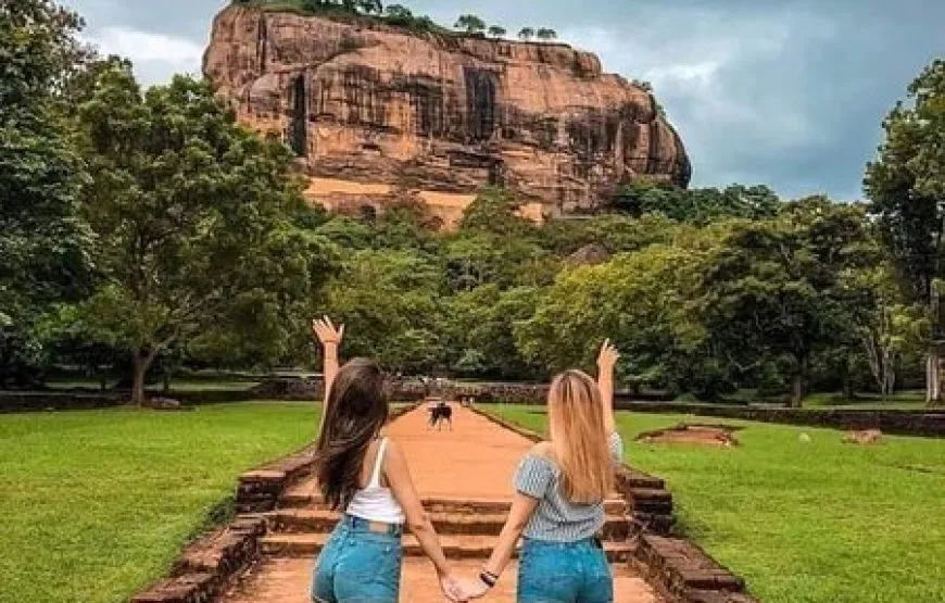 7-Day Sri Lanka Tour with Kandy Perahera