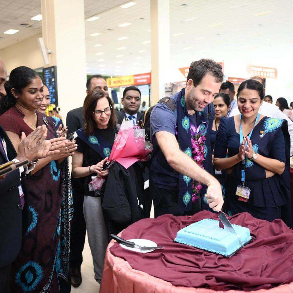 2025 11 17 cutting the celebratory cake to mark the two millionth visit