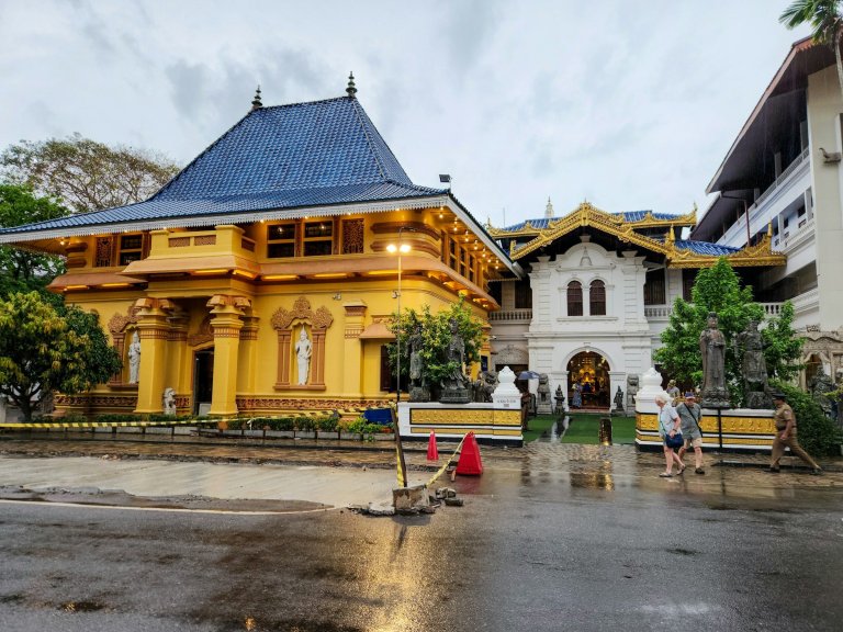 Video: Gangaramaya Temple