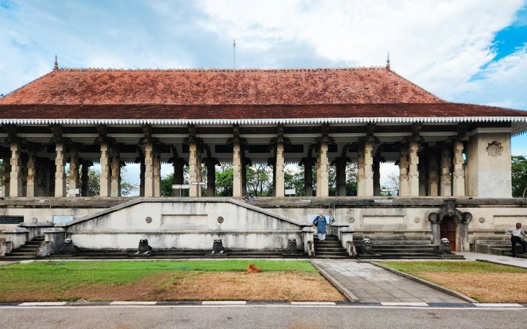Day 17: Colombo city tour and your flight home