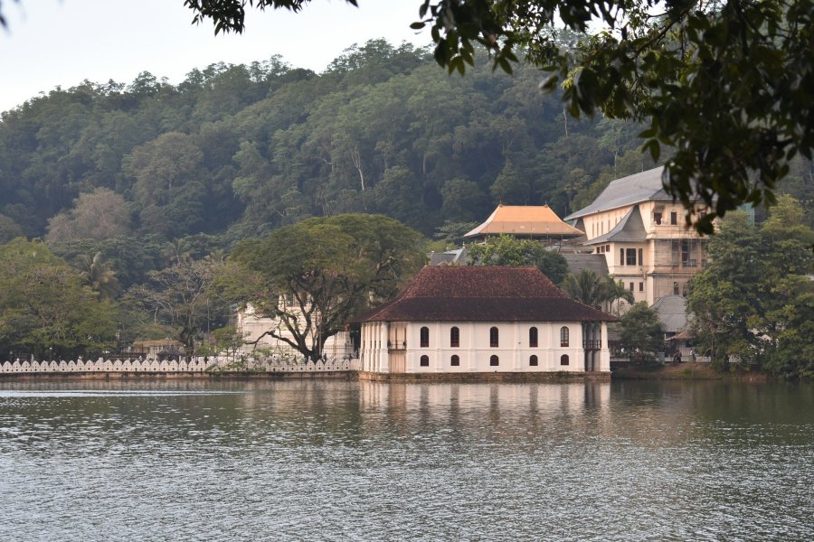 Kandy lake with the old royal bathing pavilion