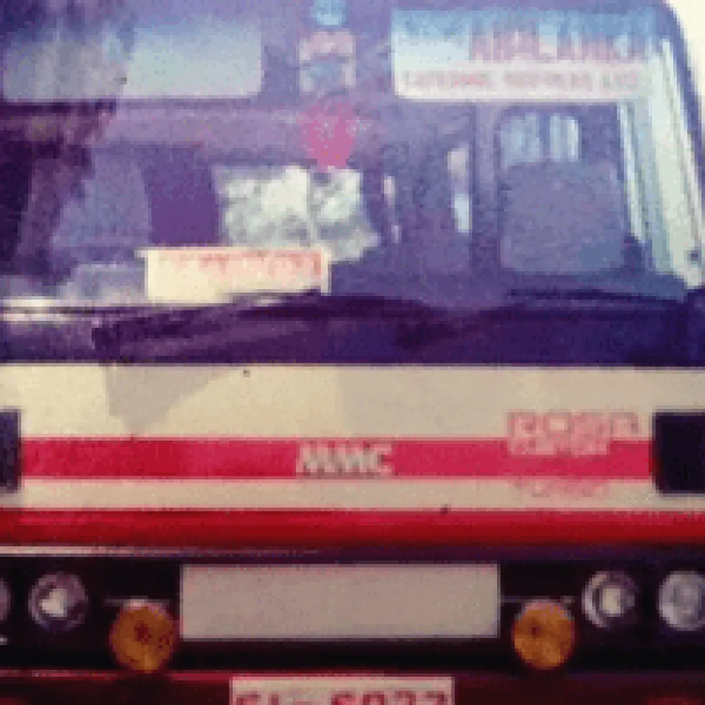 Bus 03